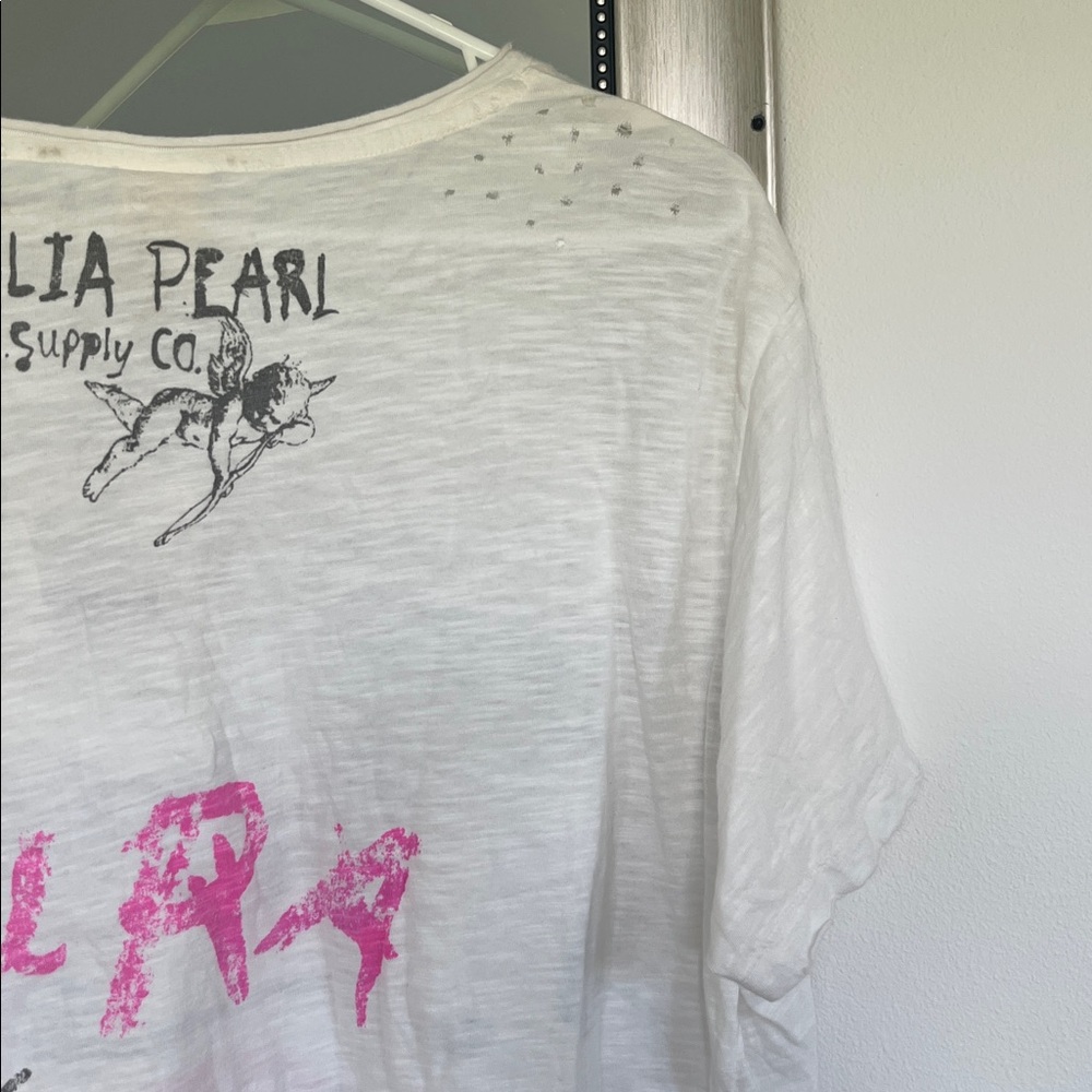 Magnolia Pearl Aura Love Tee - Picture 9 of 9